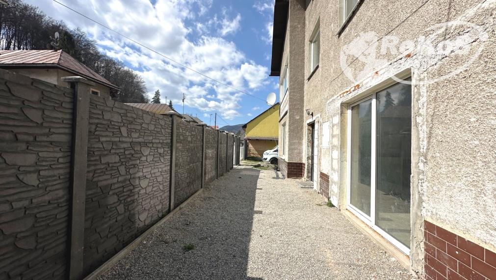 PREDAJ - Priestranný rodinný dom, Dobšiná, Železničná ulica