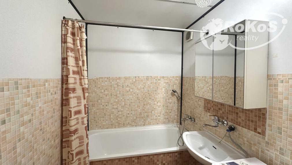 PRENÁJOM - 2 izbový byt s balkónom, Okružná ulica, Rožňava