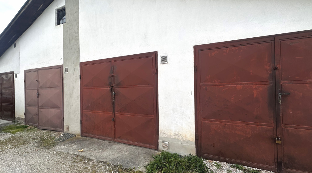 Garáž s podkrovím, Zakarpatská ulica, Rožňava