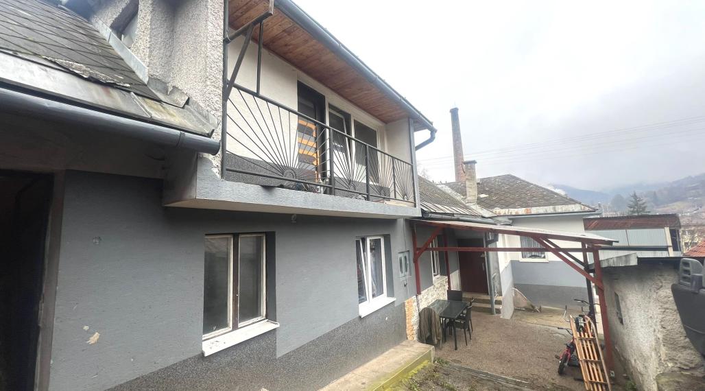 PREDAJ - Priestranný rodinný dom, Dobšiná