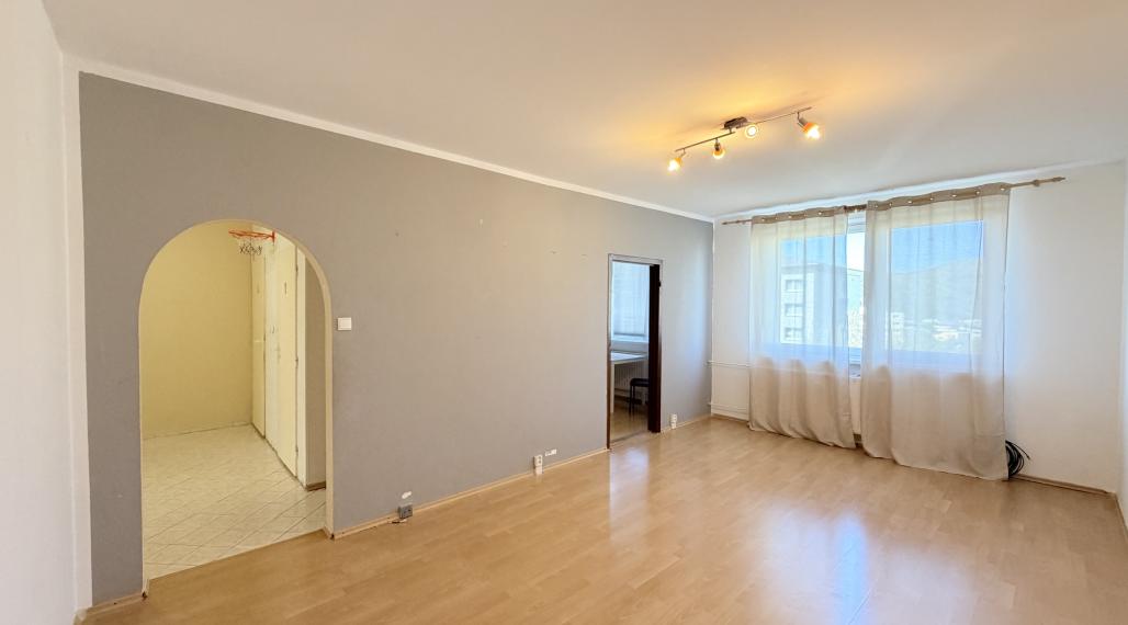 PREDAJ 3 izbový byt s balkónom, Edelényská ulica, Rožňava