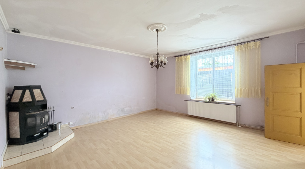 PREDAJ 2 izbový byt s garážou a záhradou v Rožňave