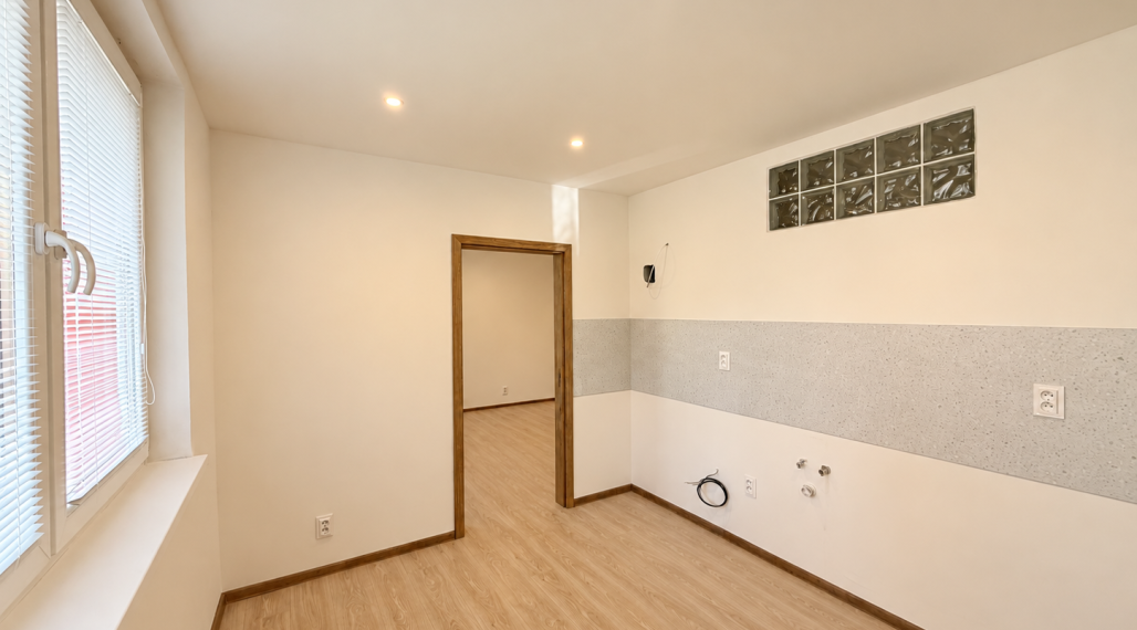 PREDAJ 4 izbový byt s balkónom,  Jarková ulica, Dobšiná