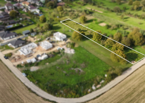 PREDAJ - Rovinatý pozemok Brzotín