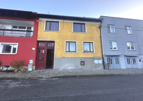 PREDAJ - Priestranný rodinný dom, Dobšiná