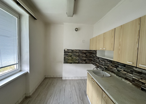 PREDAJ - 2 izbový byt, Letná ulica, Plešivec