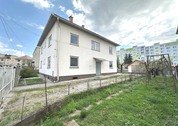 PREDAJ - Dvojgeneračný rodinný dom v Rožňave