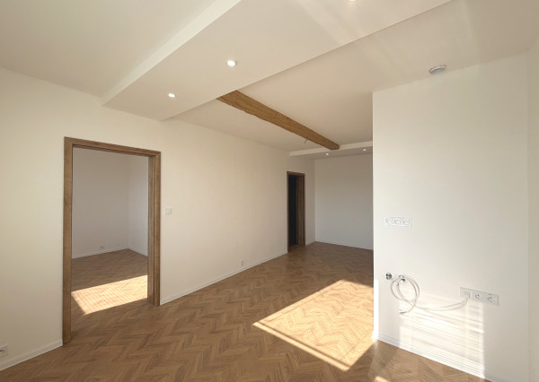 PREDAJ - Priestranný 3 izbový byt s balkónom, Edelényska ulica, Rožňava