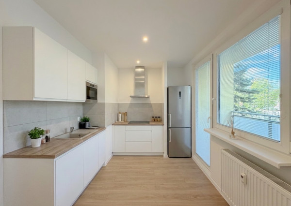 PREDAJ Priestranný 3 izbový byt s balkónom, Komenského, Rožňava